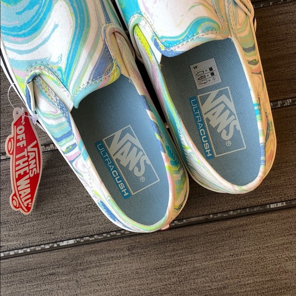 🌴🌼VANS- TIE DYE SLIP ON’S🌼🌴 - Picture 5 of 9